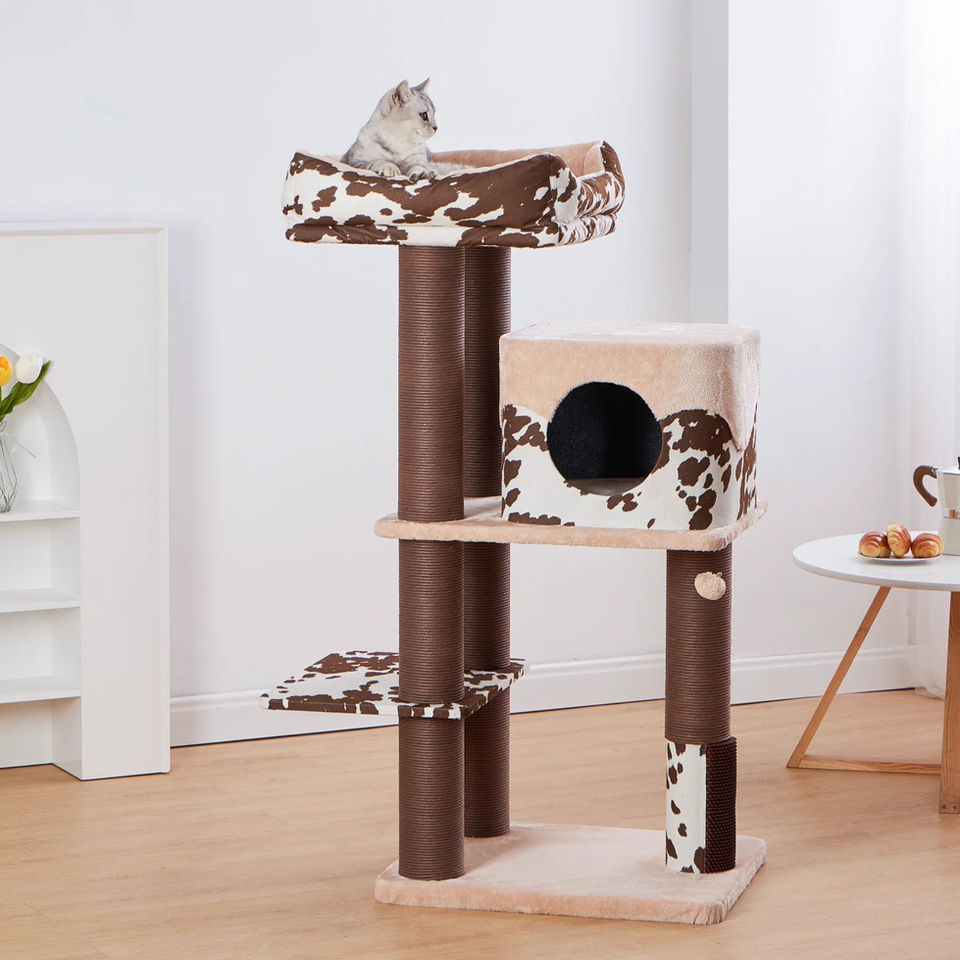 Petpals Cowboy PP220733 Grand Maine Coon cat tree with cat toy ball with bell